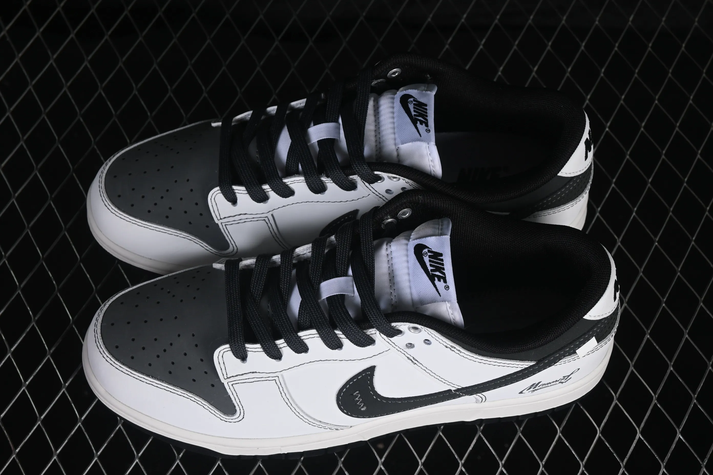 All categories Nk SB Dunk Series Nk SB Dunk Low High-end customized low-top sneakers Nike SB Dunk Low Anniversary high-end customized low-top casual sneakers WB0414-026